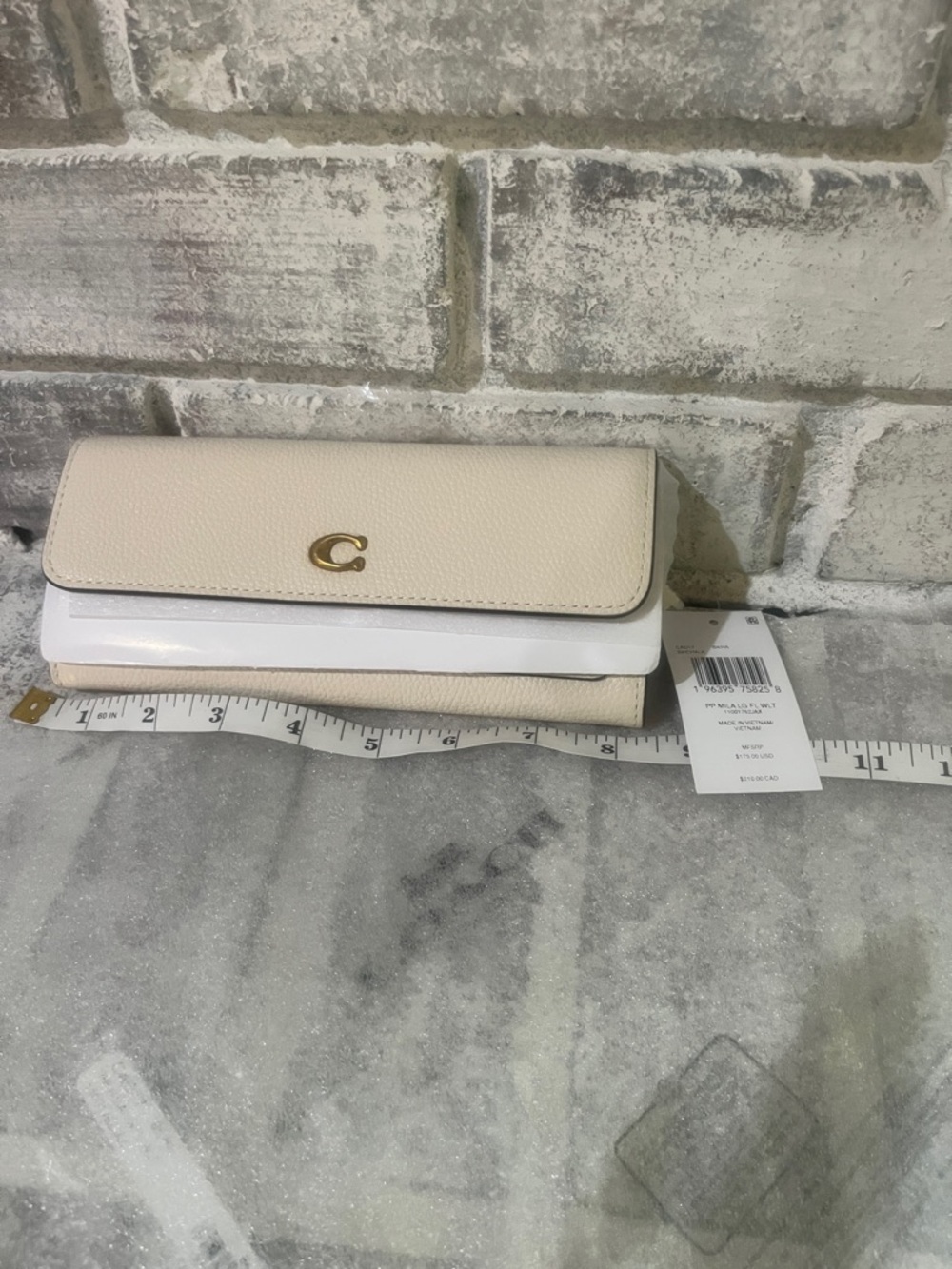 Coach Mila Long Wallet Cream with Gold C Hardware - Picture 4 of 5